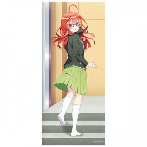 The Quintessential Quintuplets Specials [New Illustration] BIG Wall Scroll Itsuki (On the Stairs, Looking Back Ver.)