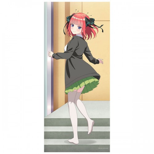 The Quintessential Quintuplets Specials [New Illustration] BIG Wall Scroll Nino (On the Stairs, Looking Back Ver.)
